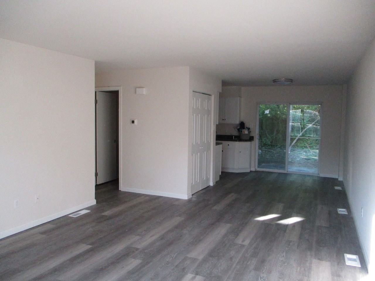 422 Old Forge Dr - Photo 2 of 14