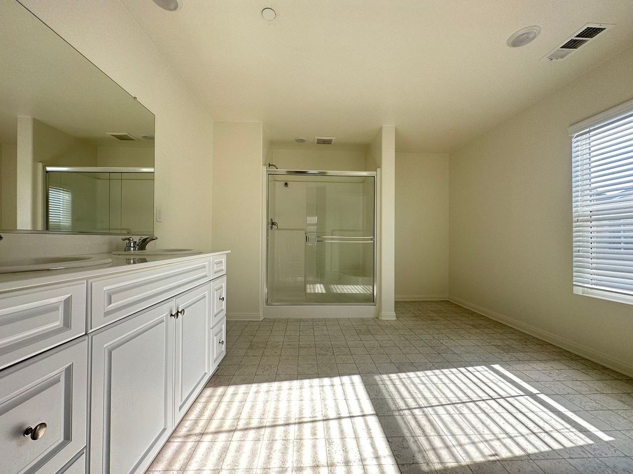 13100 Irisbend Ave - Photo 7 of 20