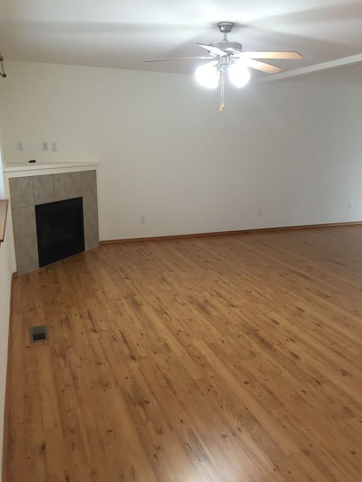 1557 Nw Camellia Loop - Photo 3 of 22