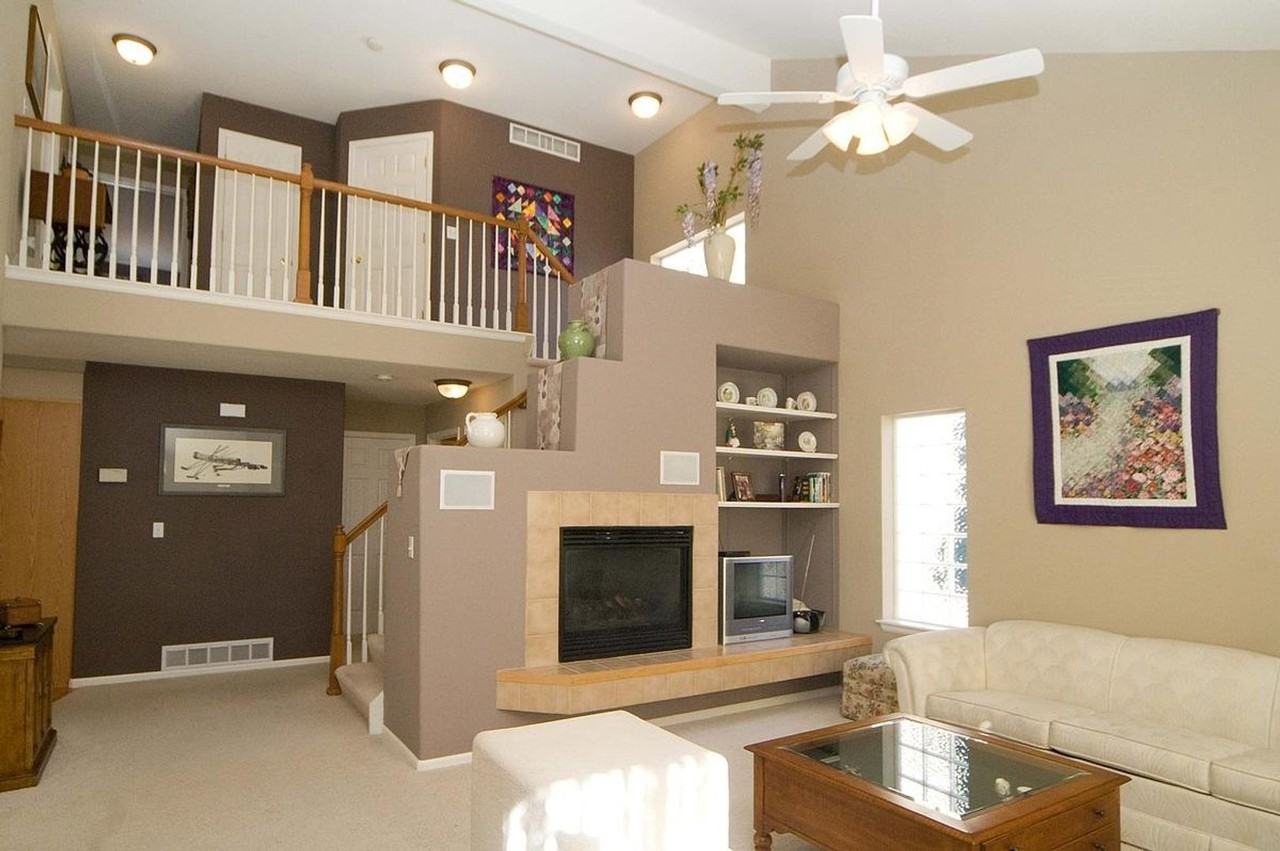 4913 Spyglass Dr - Photo 2 of 16