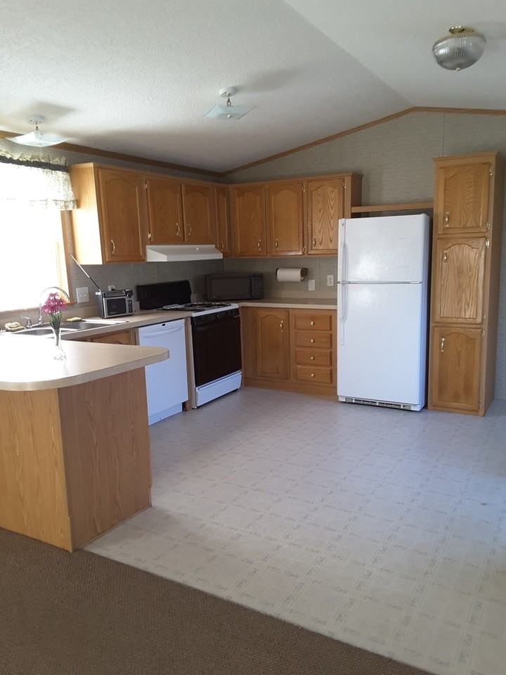 23428 Falls Ave - Photo 2 of 12