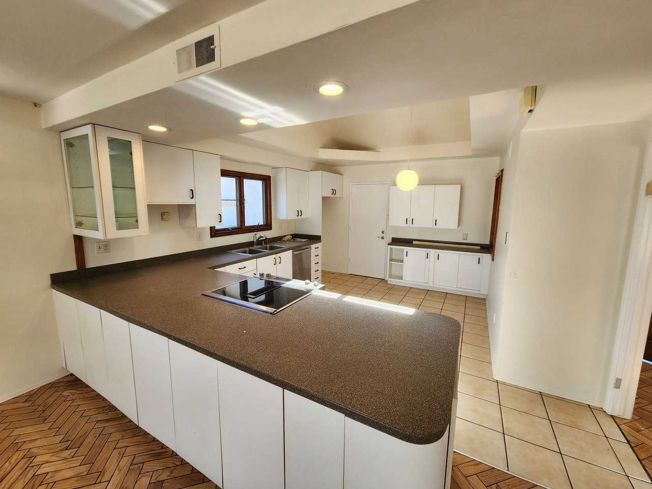 5672 Stresemann St - Photo 5 of 9