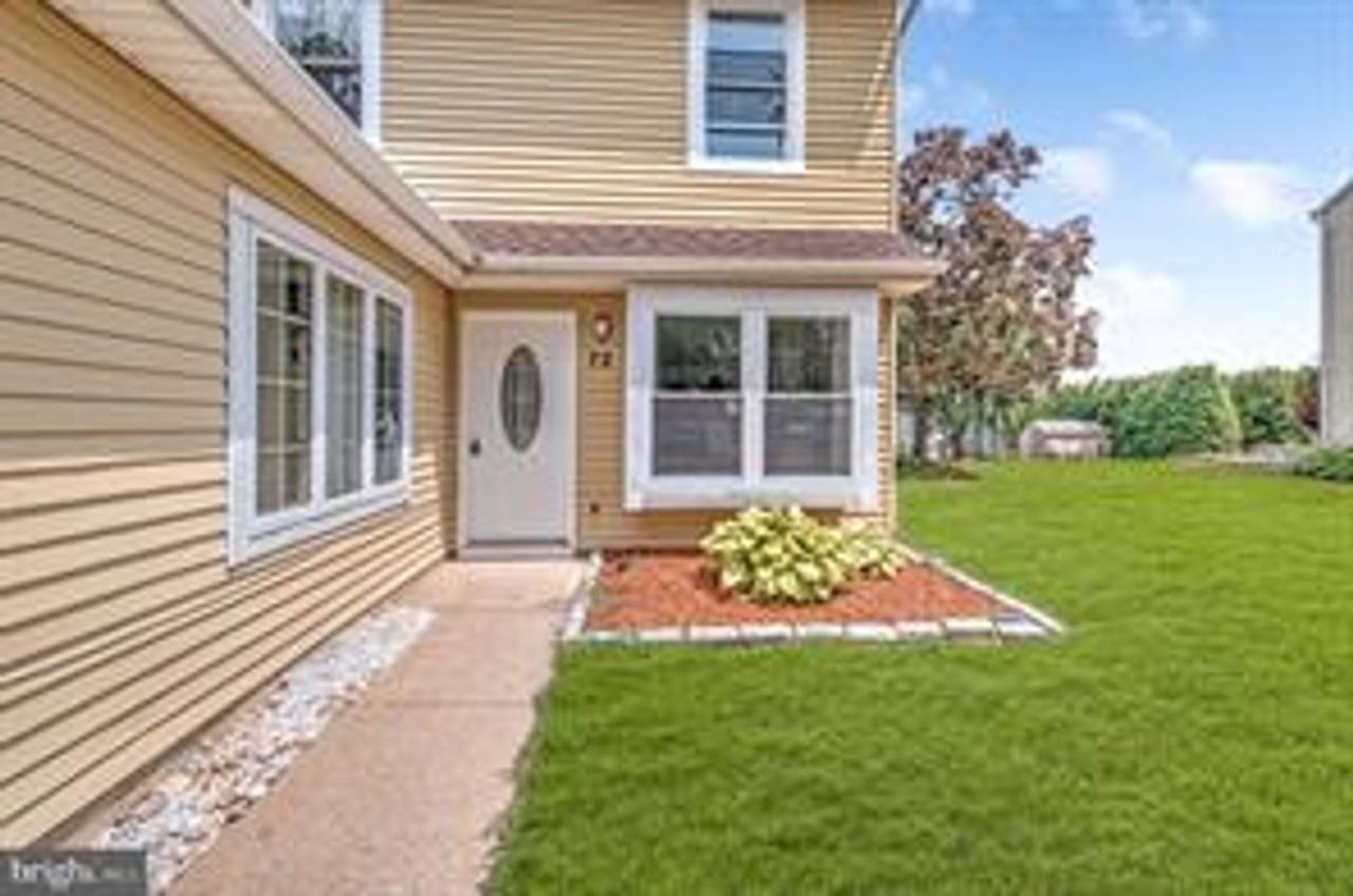 72 Rolling Hills Dr - Photo 2 of 25