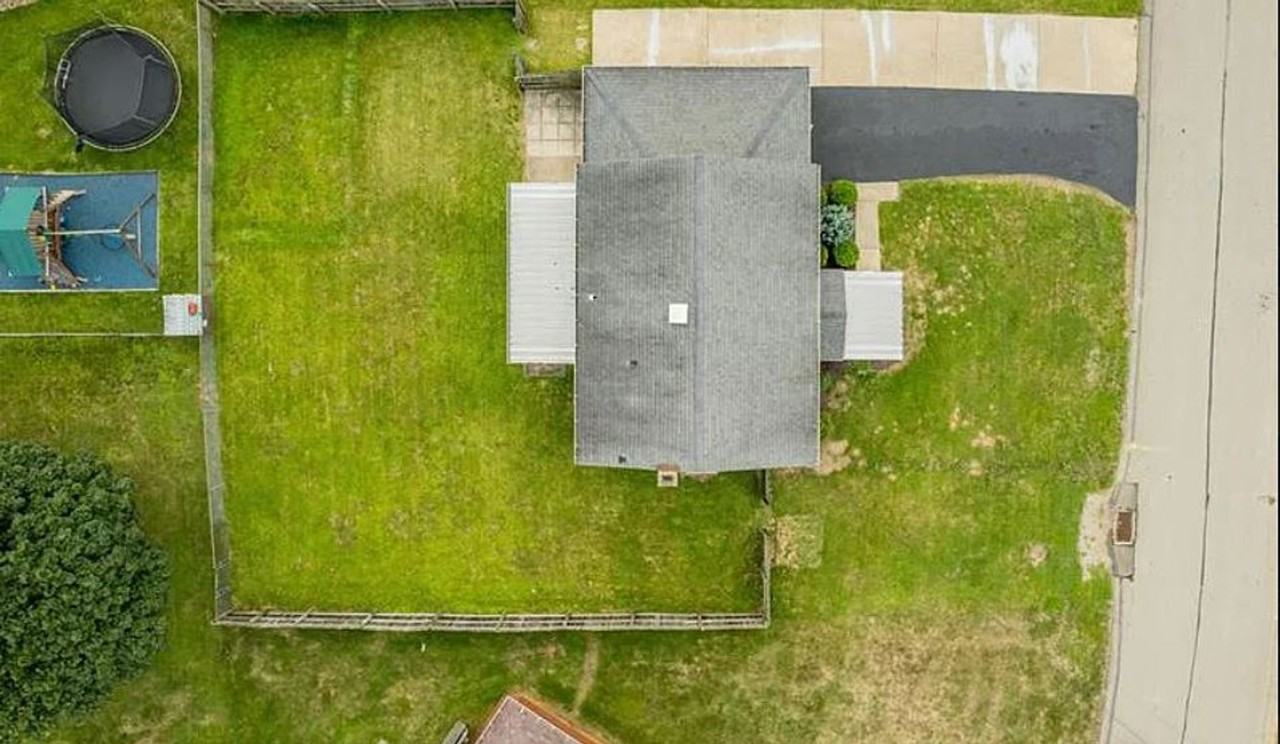 623 Douglas Ave - Photo 3 of 25