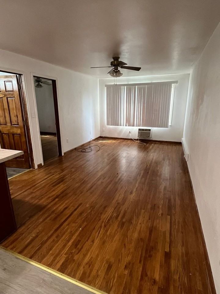 550 1st St E - Photo 2 of 12