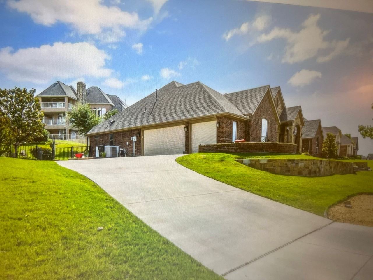 7600 Eagle Ridge Cir - Photo 2 of 10