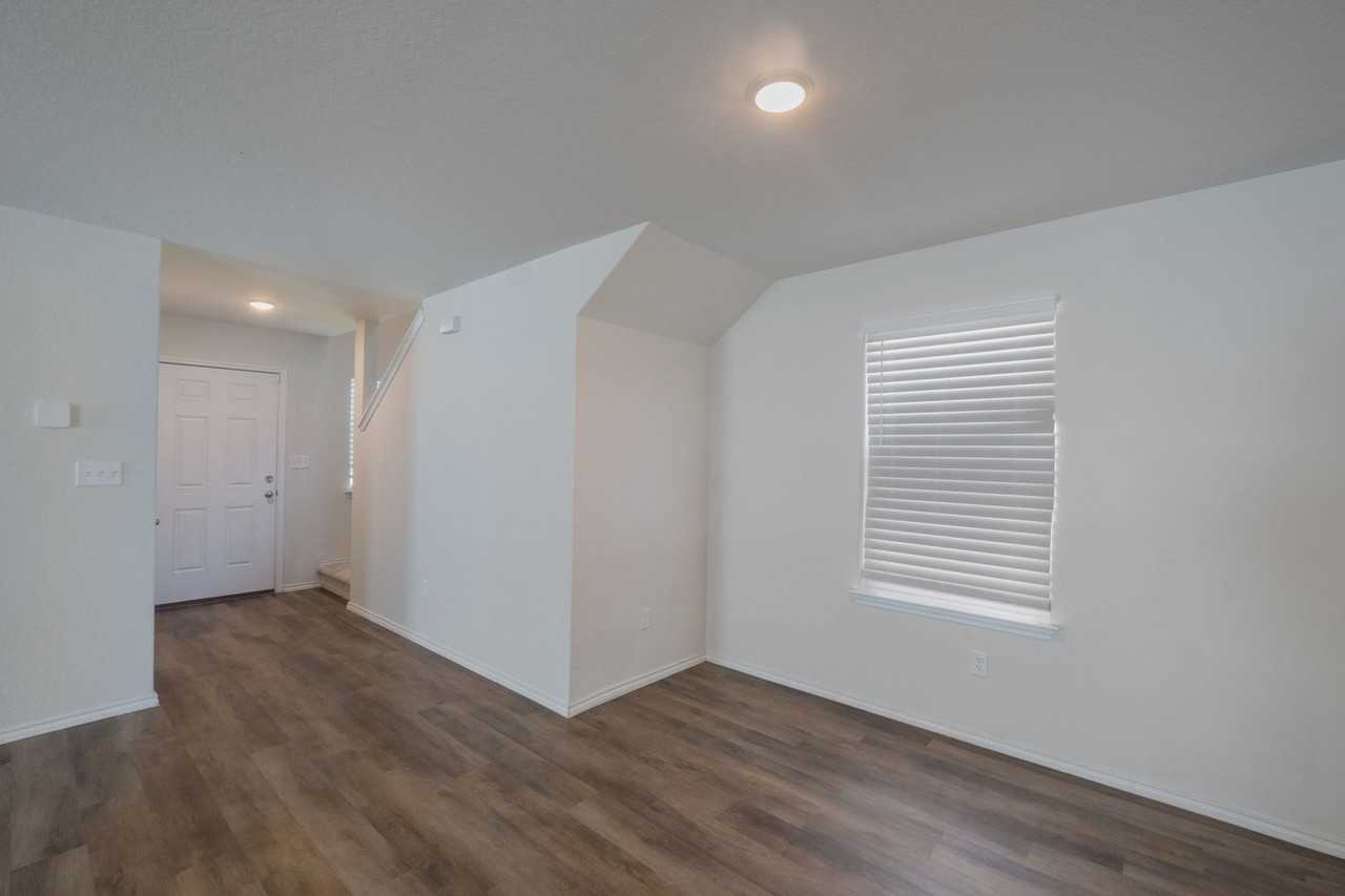 6239 Fieldrun - Photo 4 of 29