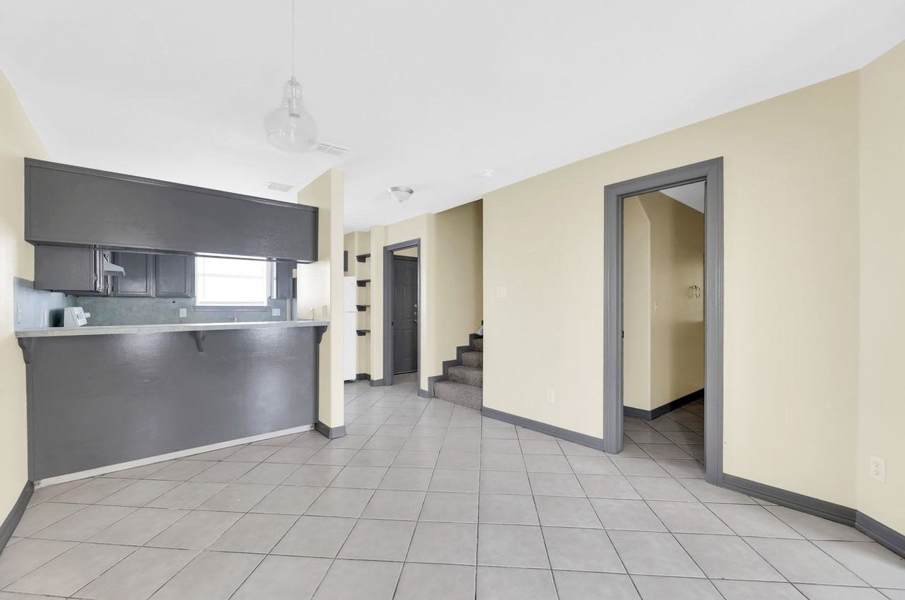 Cherokee Apts - Photo 6 of 15