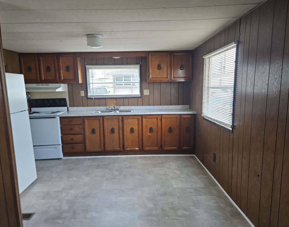 2871 N Charles Ave #13 - Photo 3 of 10