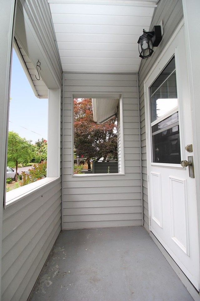 1811 Ne 64th Ave - Photo 2 of 29