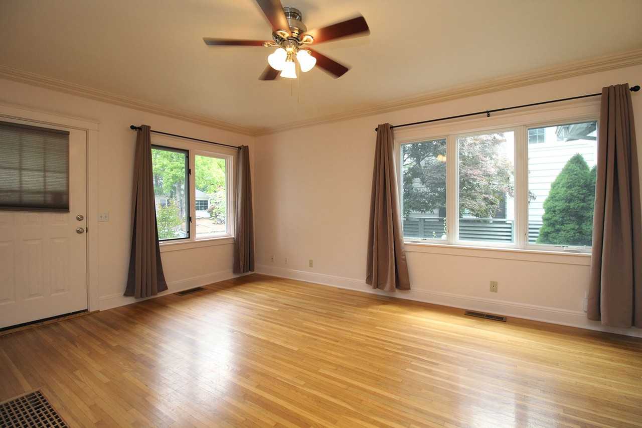 1811 Ne 64th Ave - Photo 4 of 29