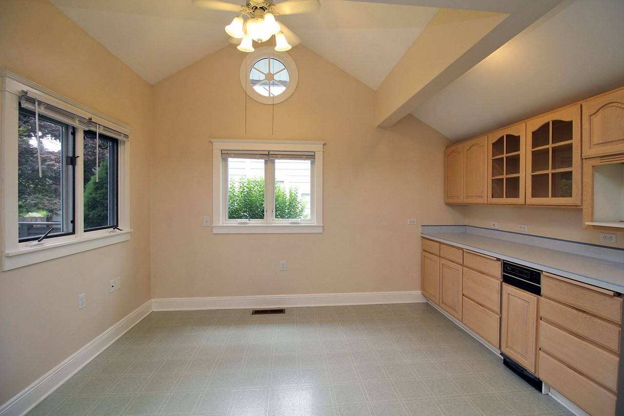 1811 Ne 64th Ave - Photo 6 of 29