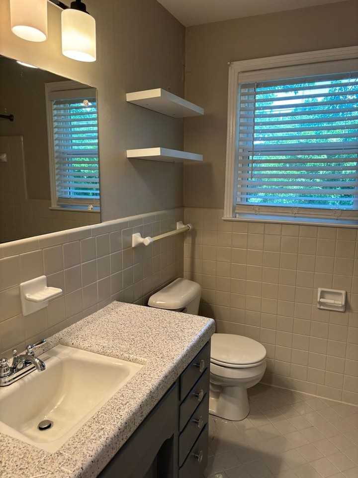 231 Alfred Dr - Photo 6 of 9