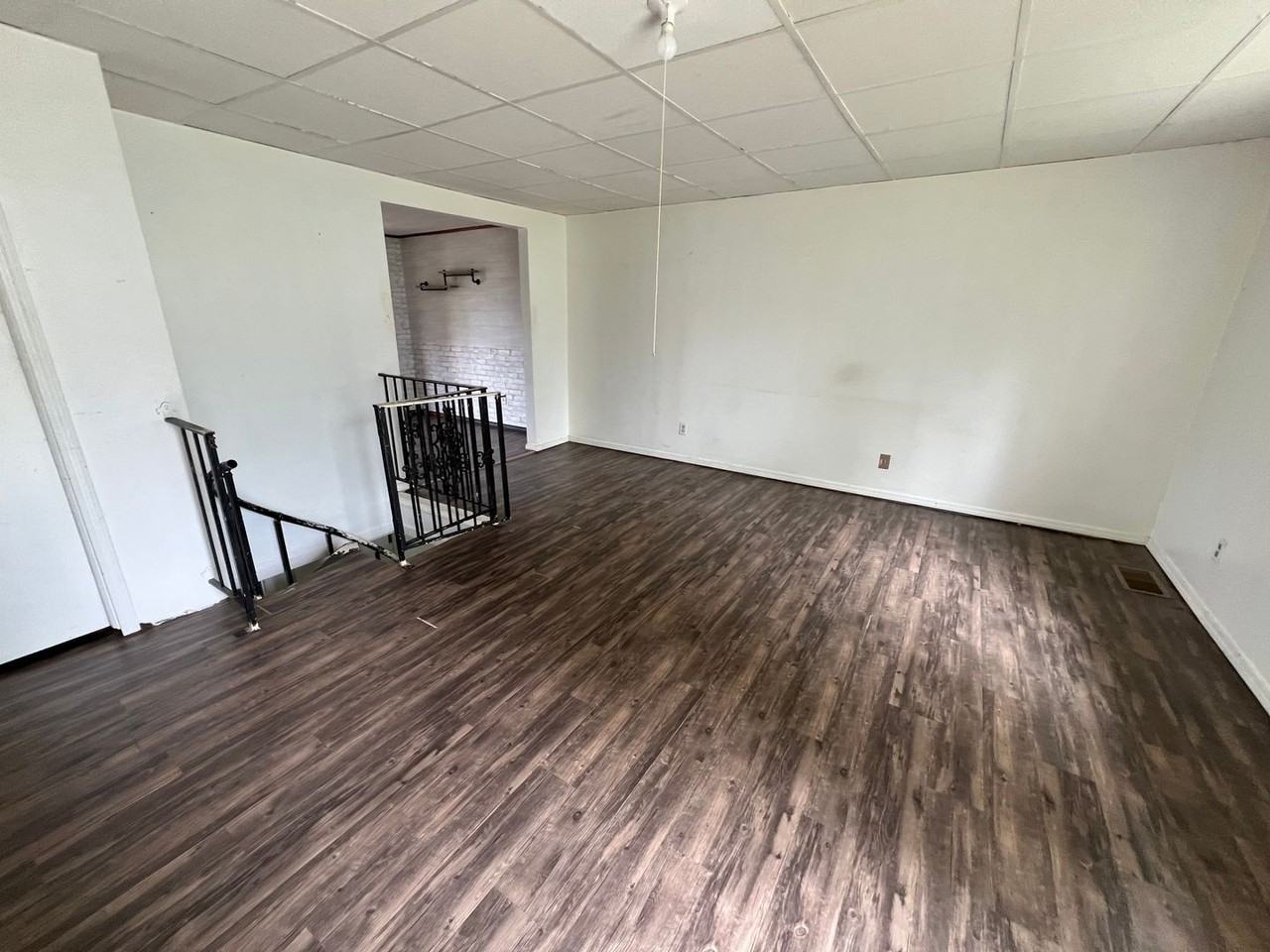 509 Scenic Park Dr - Photo 2 of 9