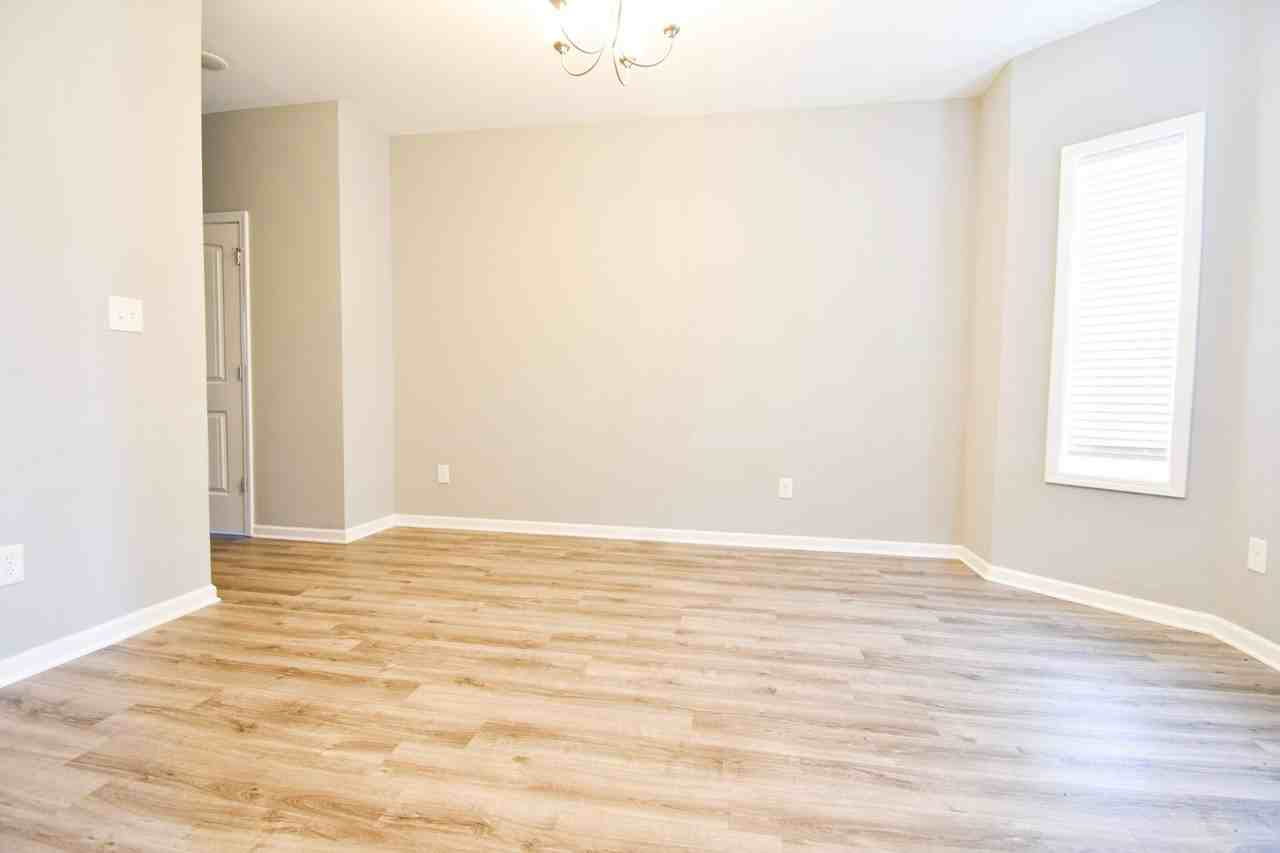 240 Fieldbrook St - Photo 3 of 20