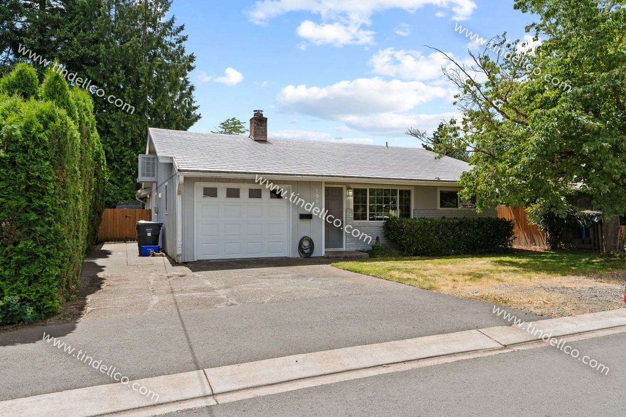 19105 Addie St - Photo 2 of 25