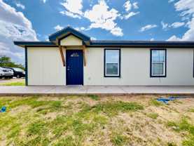 324 37th St #B - Photo 1 of 1