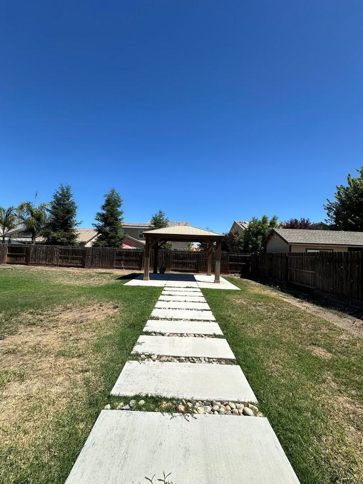 6246 W Harold Ave - Photo 3 of 19