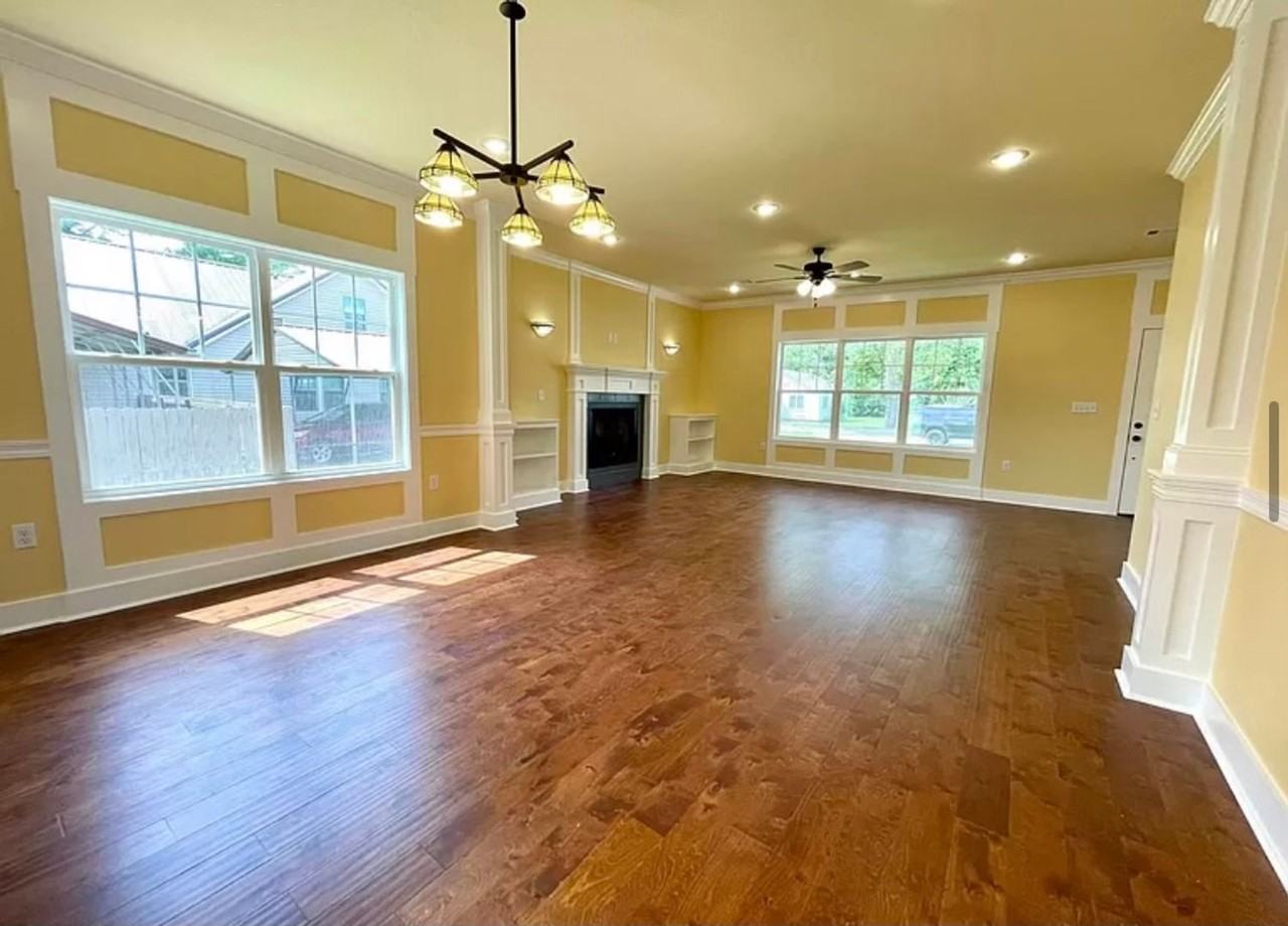 627 W Main St - Photo 2 of 36