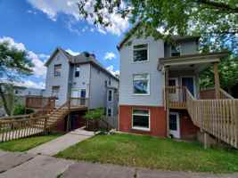 featured image of 421 N 1st Ave W