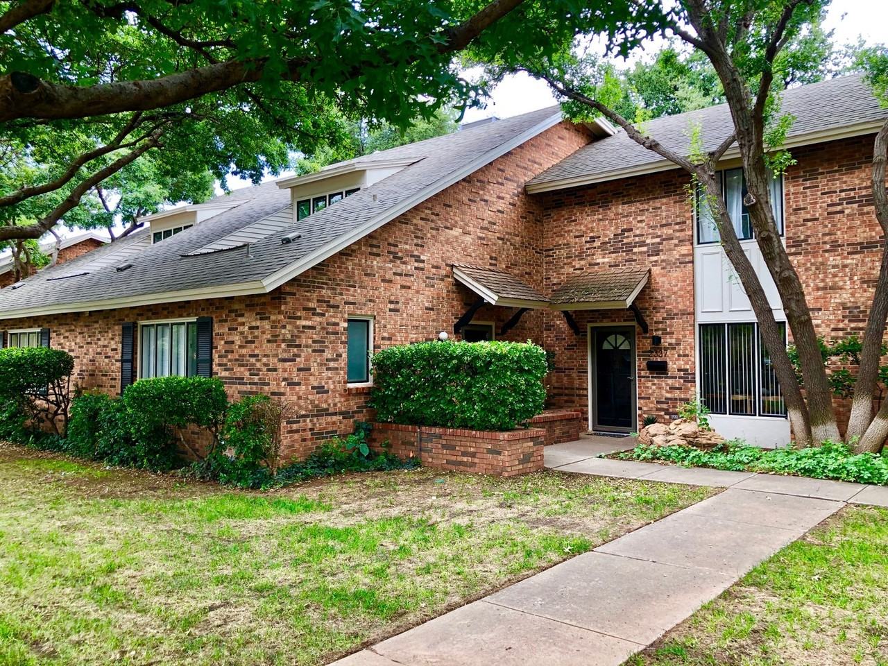 2335 33rd St - Photo 2 of 17