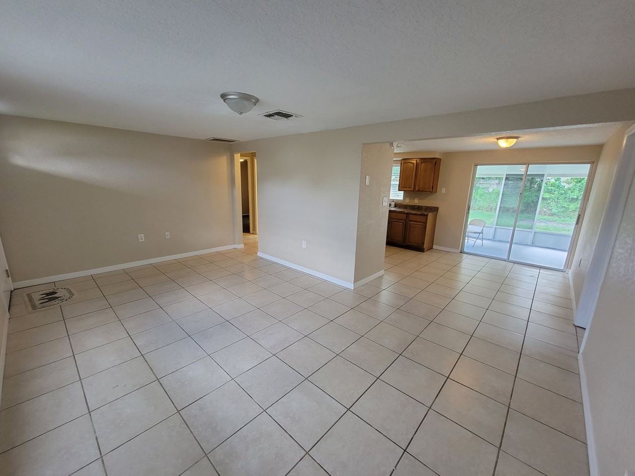 3624 Berkshire St - Photo 3 of 11