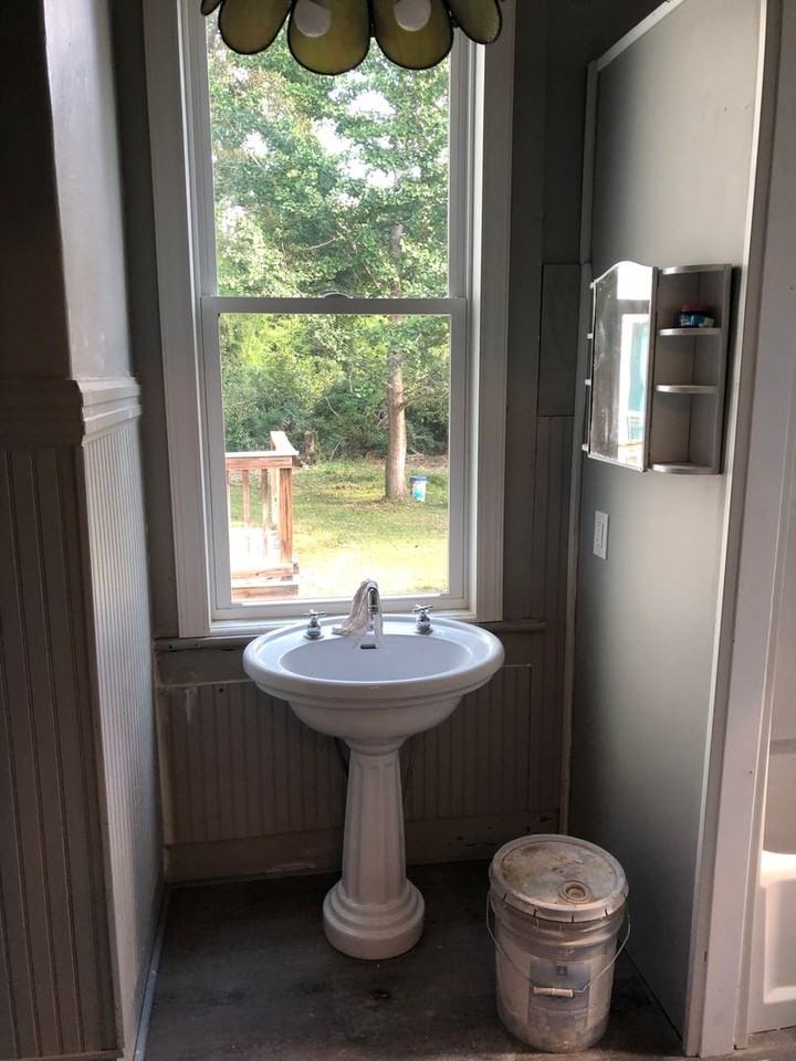 504 E Hampton St - Photo 6 of 18