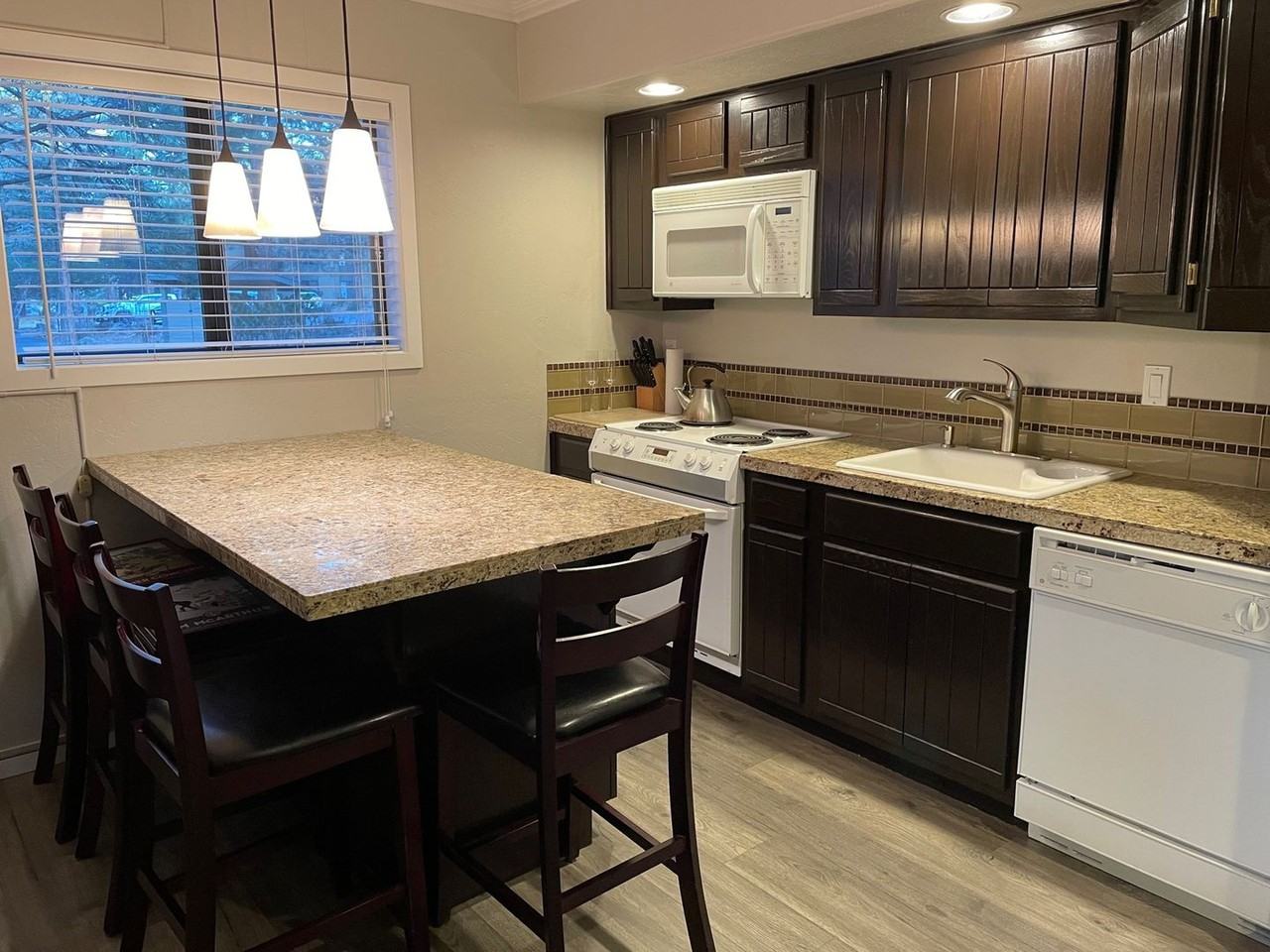 19717 Mount Bachelor Dr #132 - Photo 5 of 9