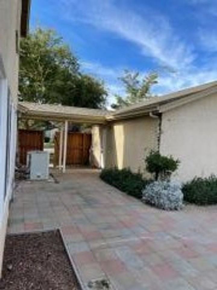 2503 Rose Hill Ln - Photo 2 of 44