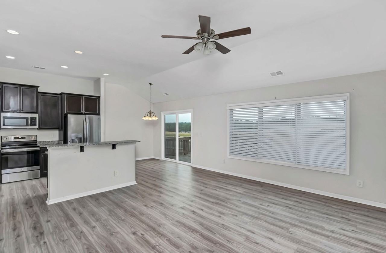 356 Finch Ln - Photo 3 of 38