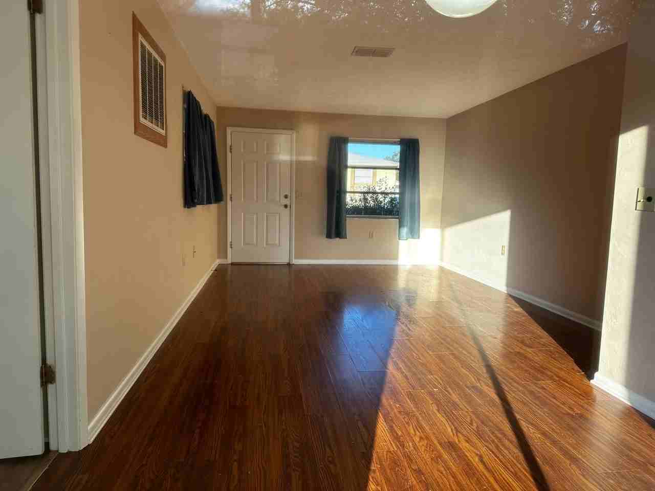 3 New North Ct - Photo 2 of 13