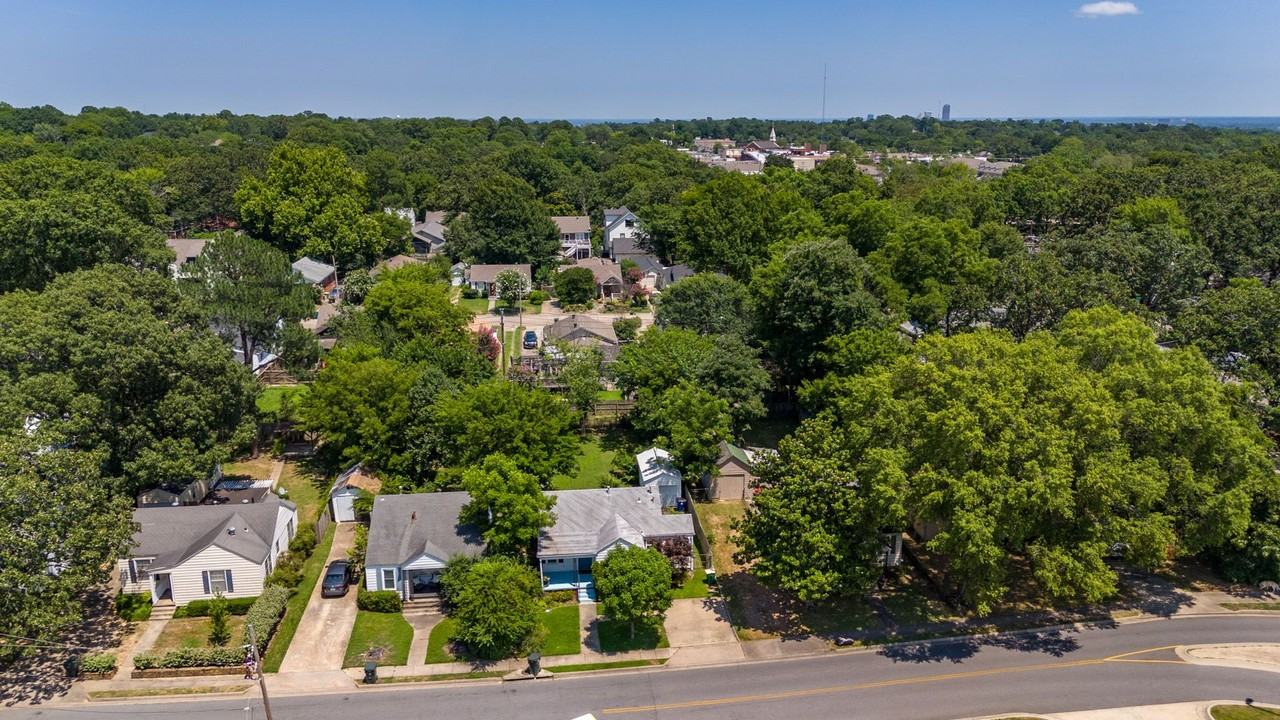 2017 N Mckinley St - Photo 3 of 38