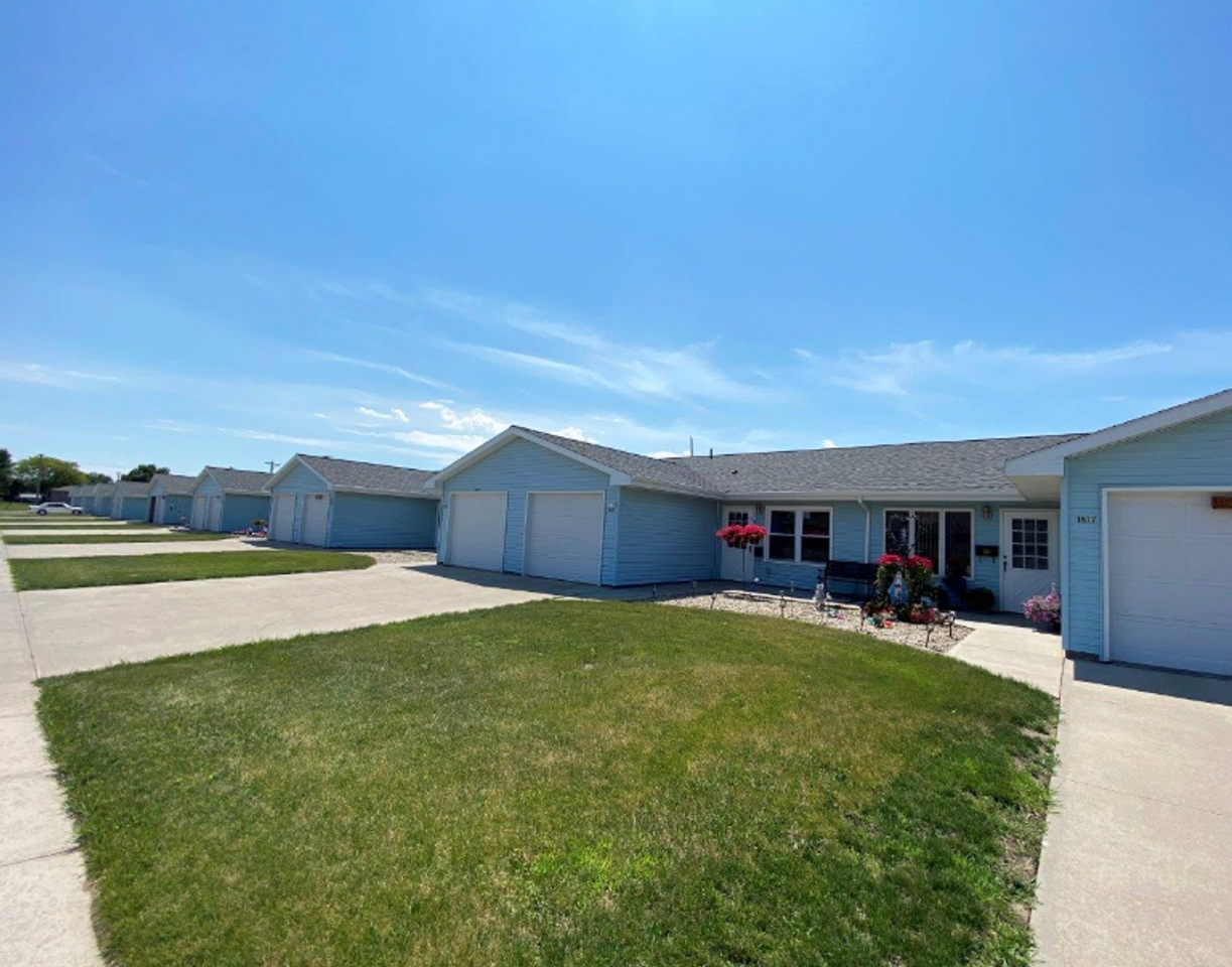 2 Bedroom 1 Bath Townhome with Garage - Photo 2 of 17