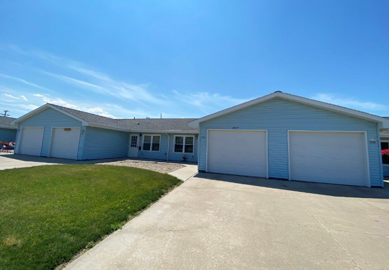 2 Bedroom 1 Bath Townhome with Garage - Photo 3 of 17