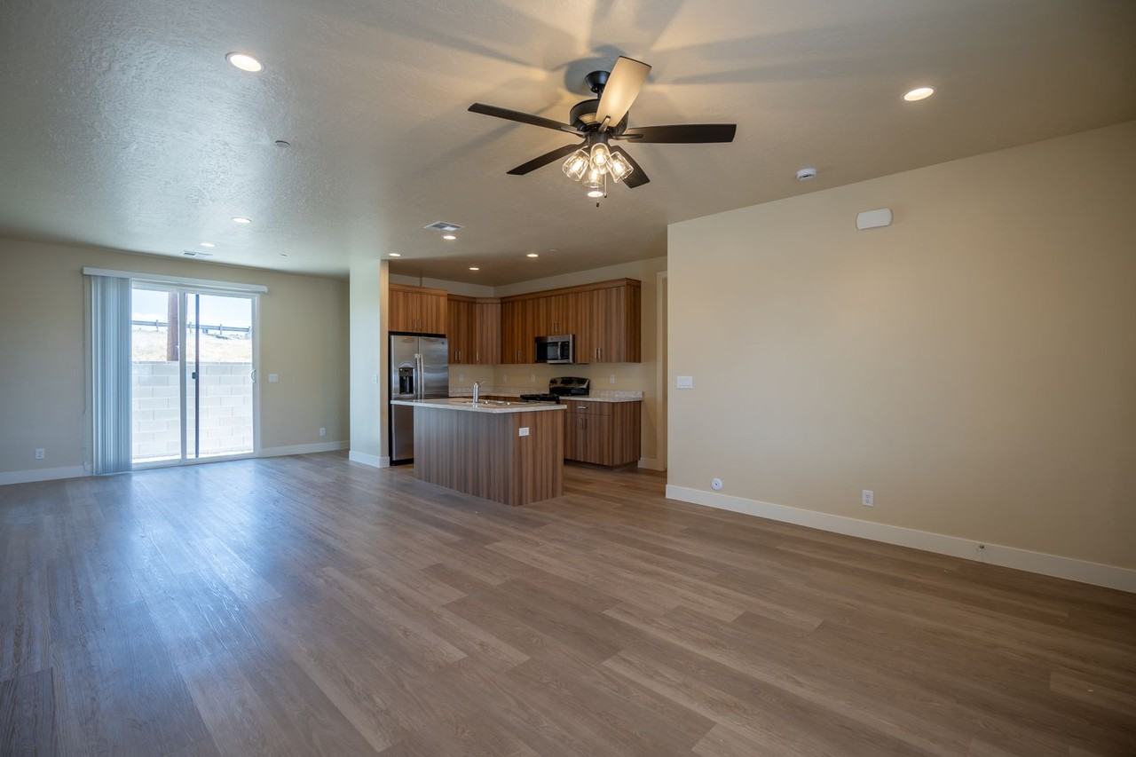 850 E 600 S #15 - Photo 3 of 31