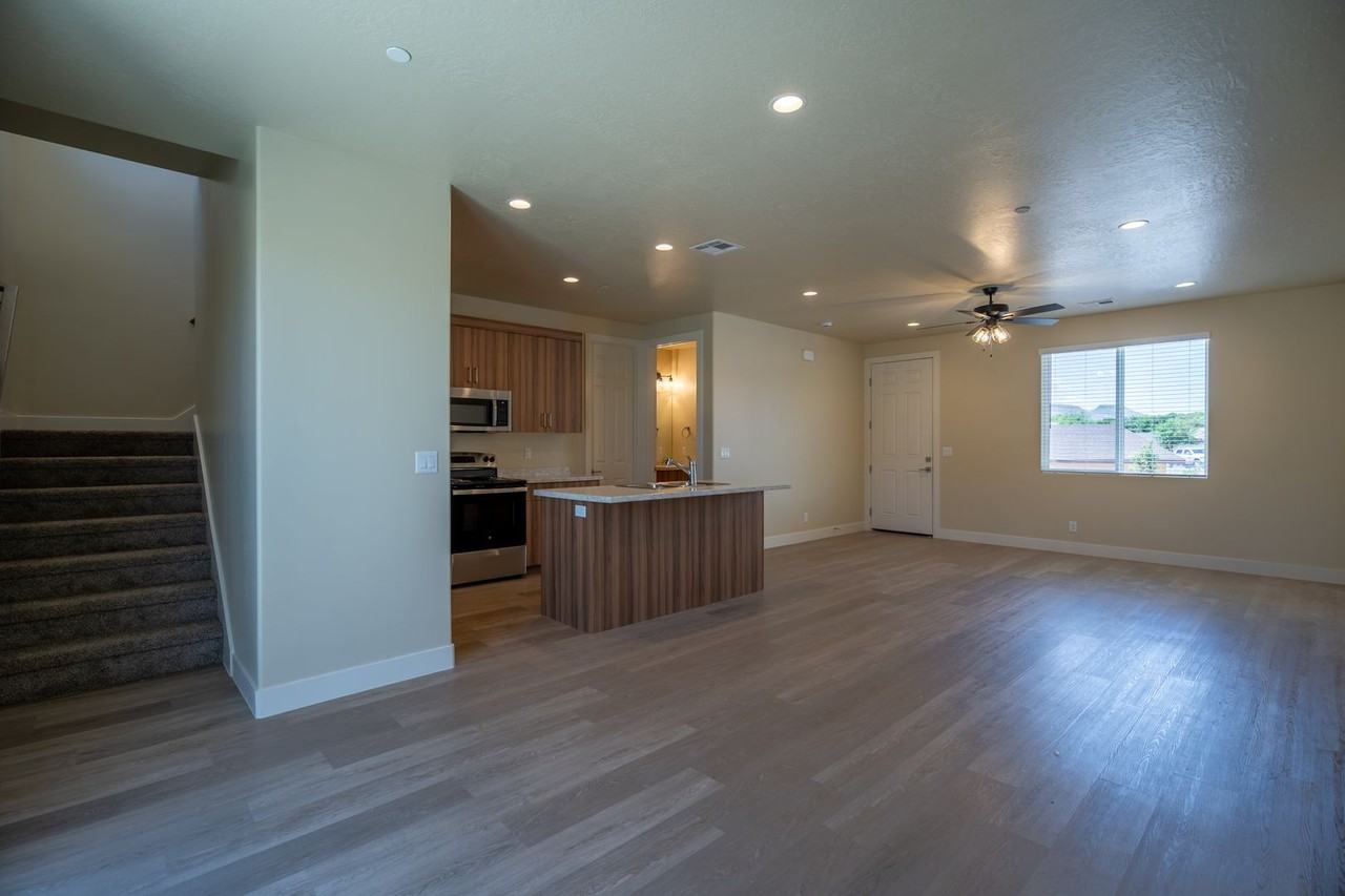 850 E 600 S #15 - Photo 4 of 31