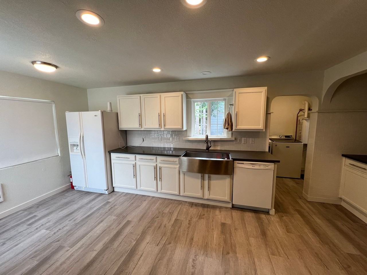 2231 E Wright Ave - Photo 7 of 21