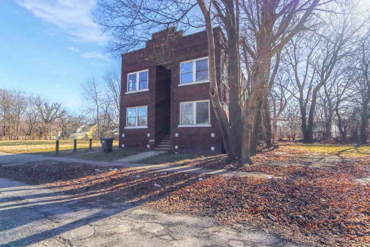 10100 Garfield Avenue - Photo 3 of 50