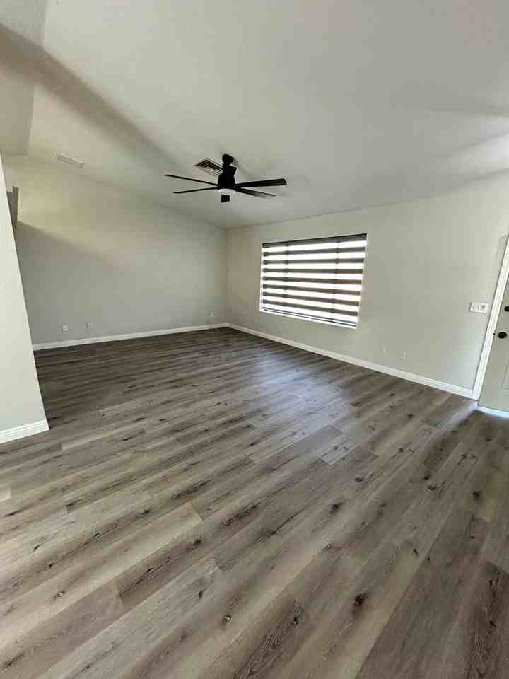 2910 Yuma Dr - Photo 4 of 30