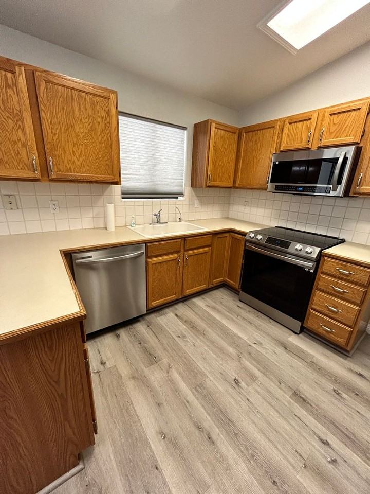 2910 Yuma Dr - Photo 7 of 30
