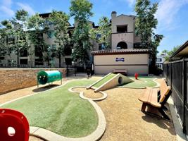 featured image of 2300 Palisades Dr