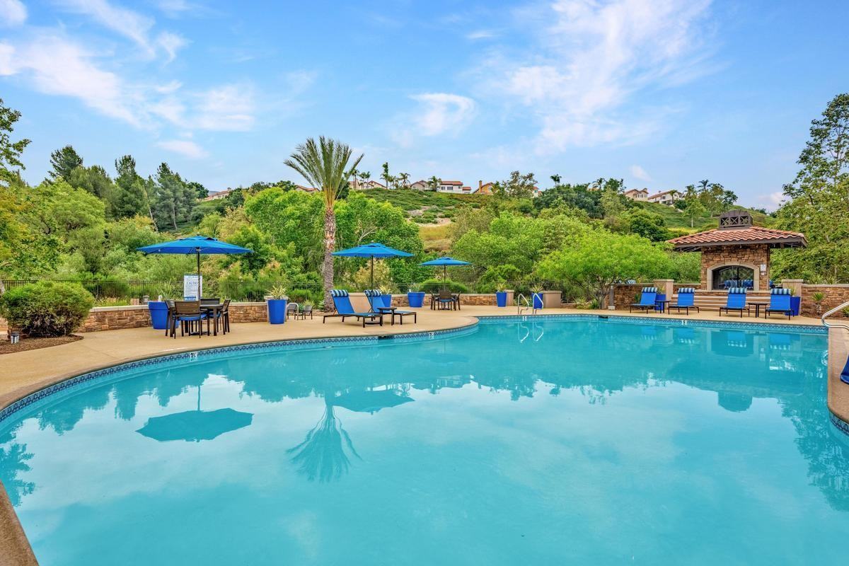 2300 Palisades Dr - Photo 2 of 48