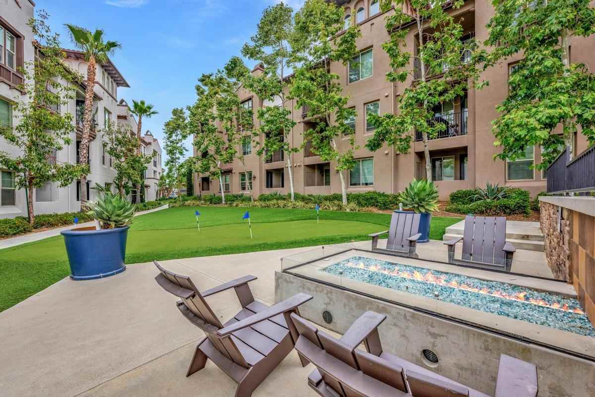 2300 Palisades Dr - Photo 2 of 48