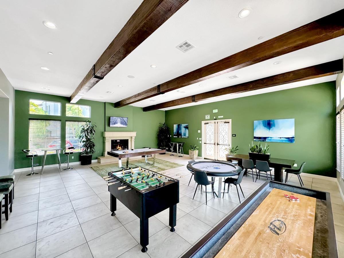 2300 Palisades Dr - Photo 2 of 48