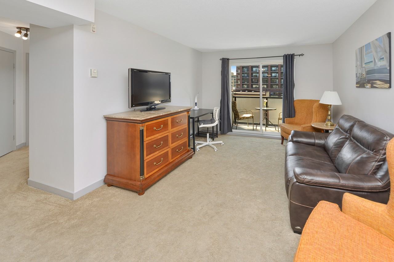 827 North Park Street - Photo 2 of 12