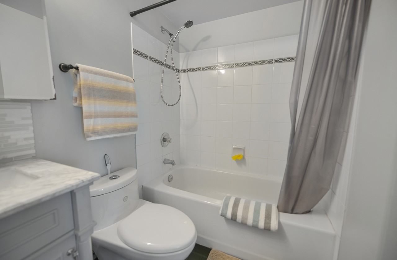 827 North Park Street - Photo 5 of 12