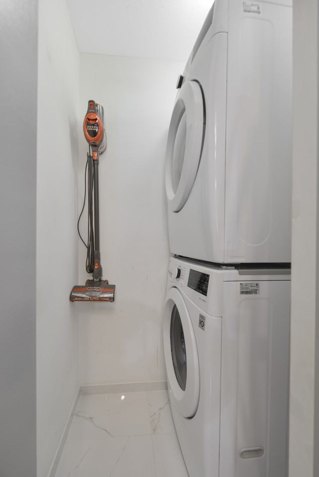 827 North Park Street - Photo 6 of 12