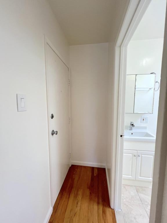 230 Lowell St - Photo 4 of 21