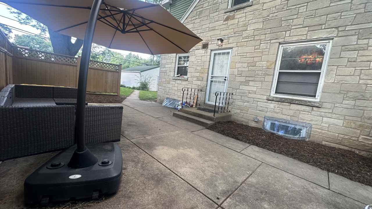 7924 W Keefe Ave #7924WKEEFE - Photo 3 of 47