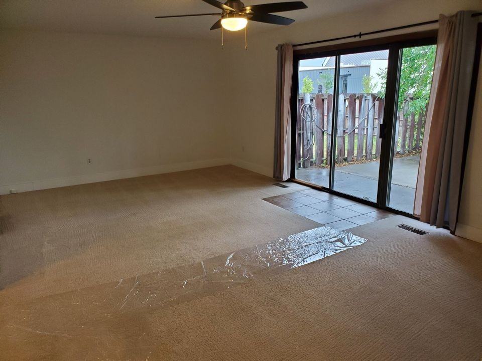 4640 Murphy Ave - Photo 4 of 7